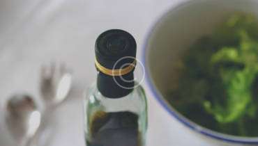 Previne formarea cheagurilor de sânge